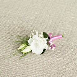 WHITE LISIANTHUS GROOM BUTTONHOLE